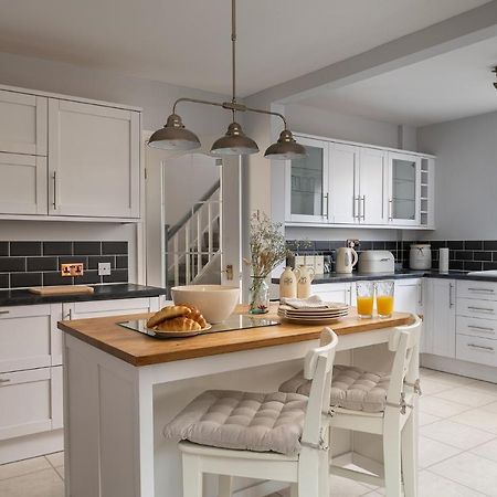 Lovely 3 Bedroom Home In Rhos On Sea Rhôs-on-Sea Exterior foto